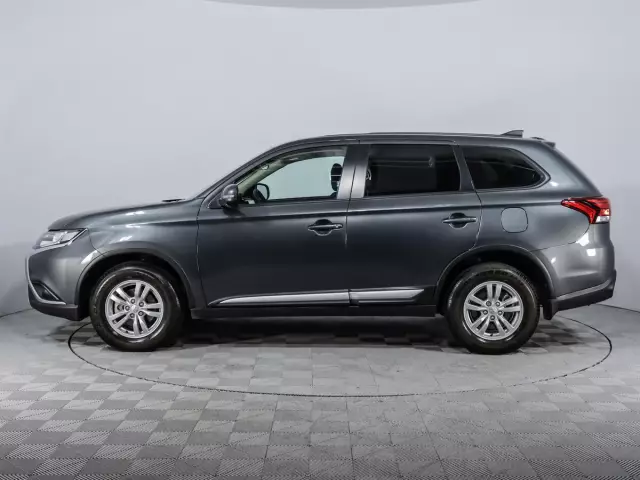 Mitsubishi Outlander 2021
