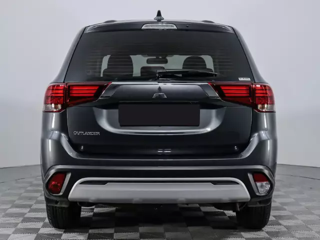 Mitsubishi Outlander 2021