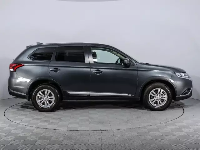 Mitsubishi Outlander 2021