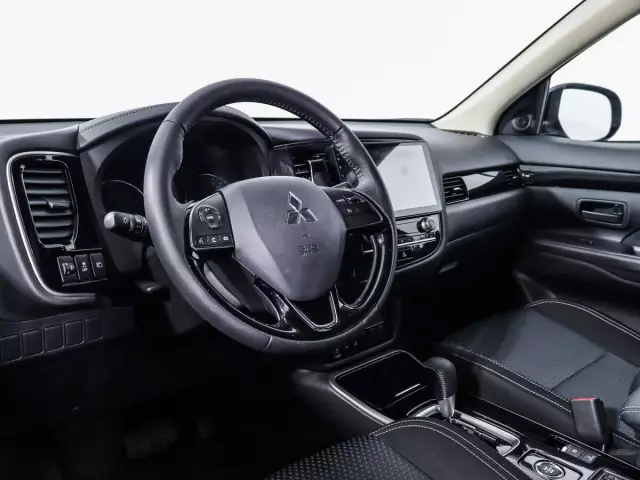 Mitsubishi Outlander 2021