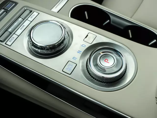 Genesis GV70 2021