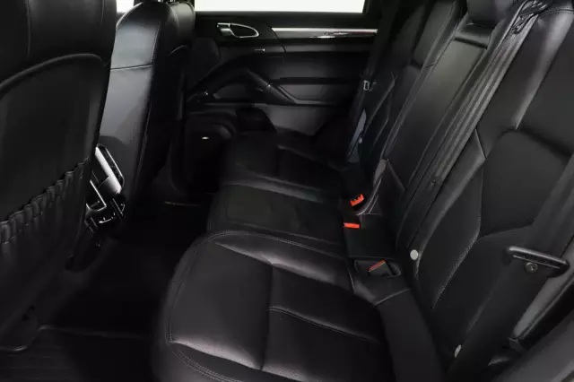 Porsche Cayenne 2012