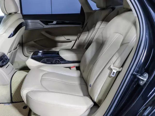 Audi A8 2011