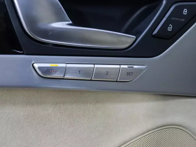 Audi A8 2011
