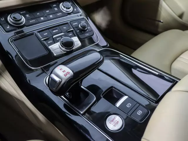 Audi A8 2011