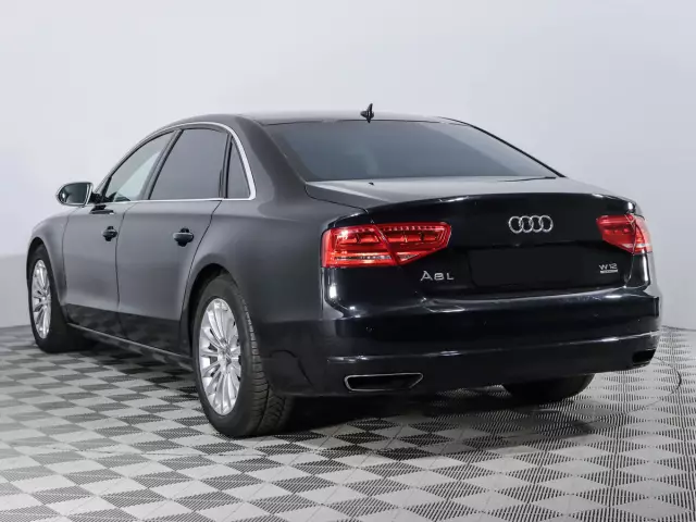 Audi A8 2011