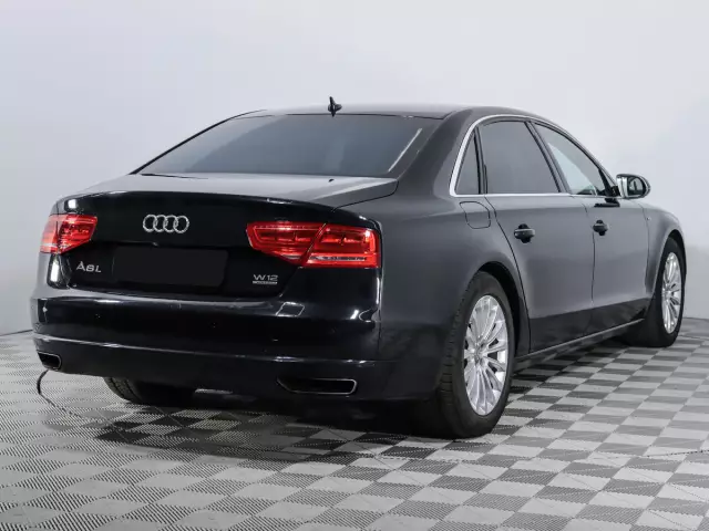 Audi A8 2011
