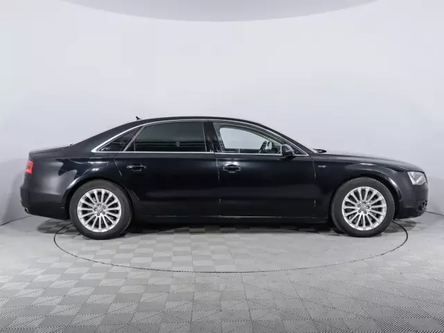 Audi A8 2011