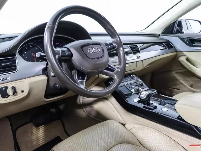 Audi A8 2011