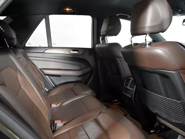 Mercedes-Benz M-Класс 2015