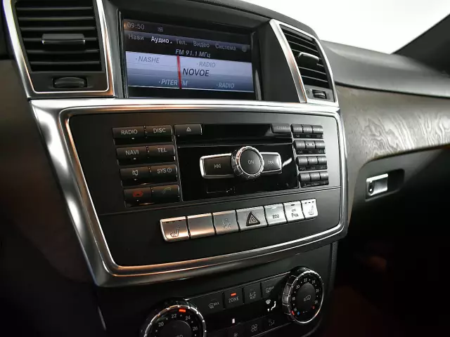 Mercedes-Benz M-Класс 2015