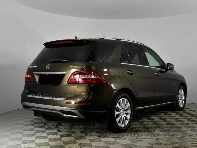 Mercedes-Benz M-Класс 2015