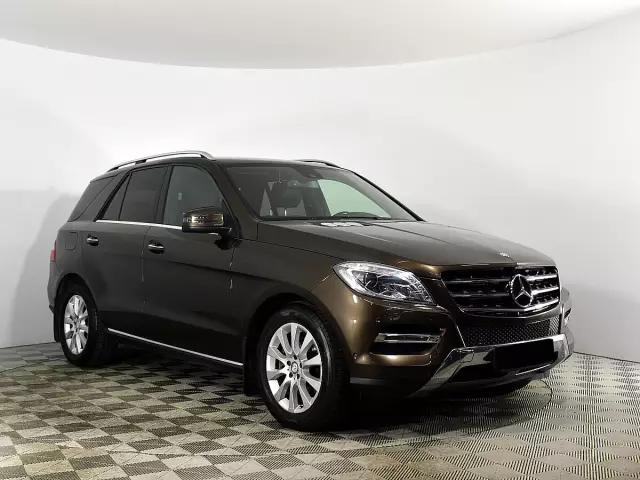 Mercedes-Benz M-Класс 2015
