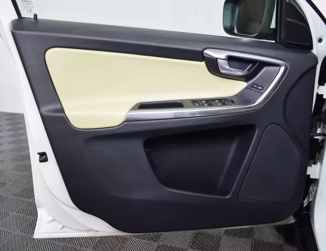 Volvo XC60 2012