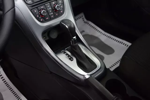 Opel Astra 2013