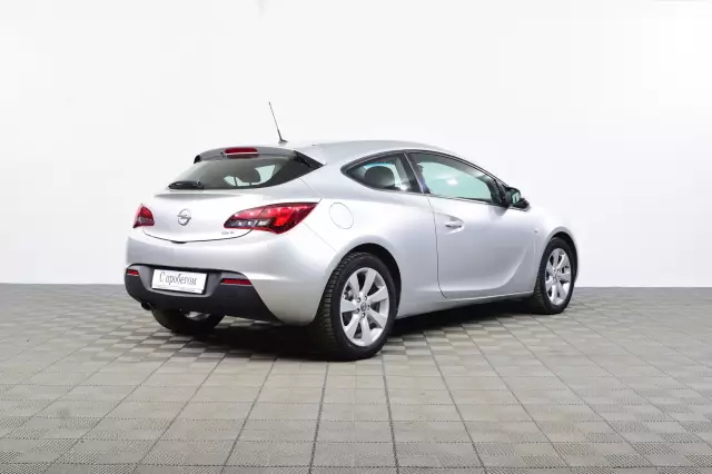 Opel Astra 2013