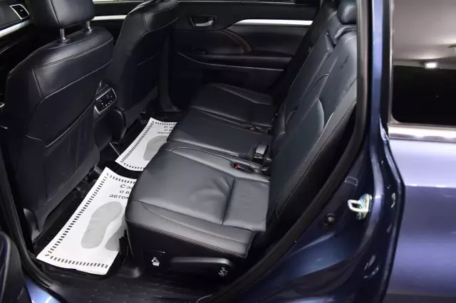 Toyota Highlander 2019