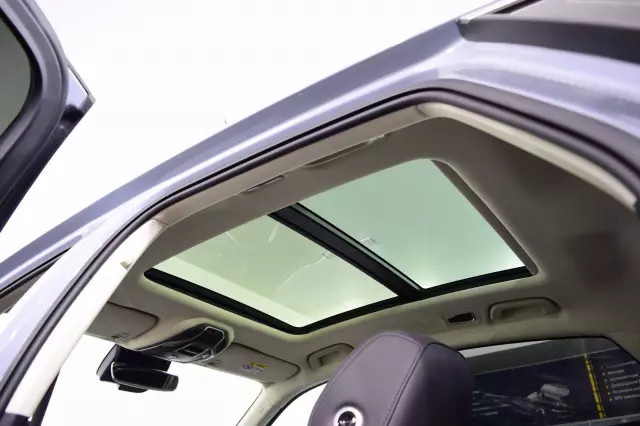 Geely Tugella 2021
