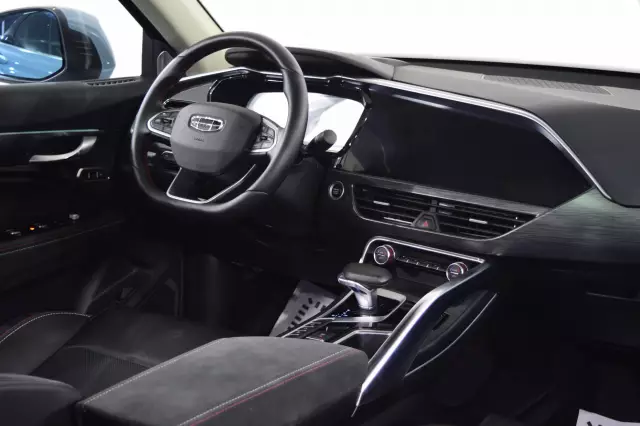 Geely Tugella 2021