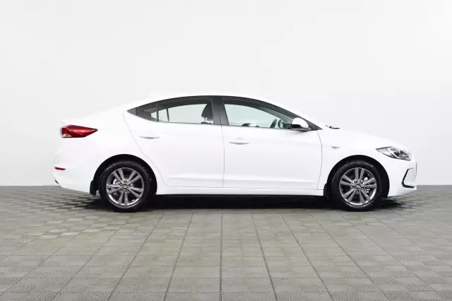 Hyundai Elantra 2018