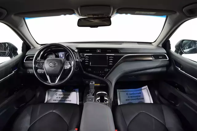 Toyota Camry 2019