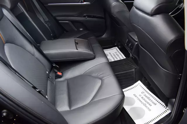 Toyota Camry 2019
