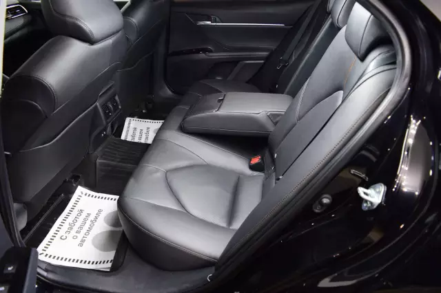 Toyota Camry 2019