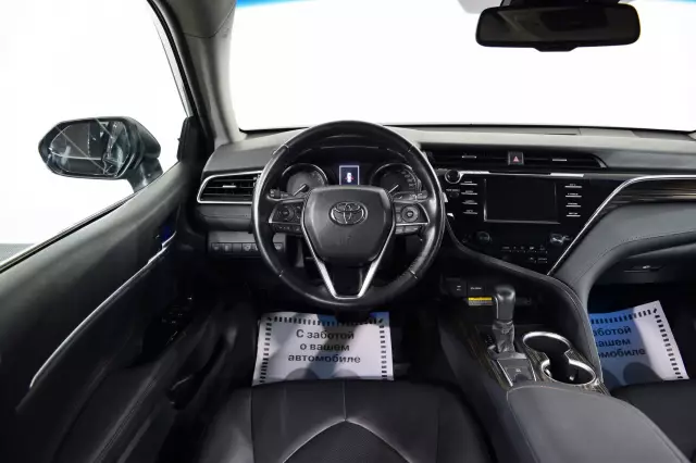 Toyota Camry 2019