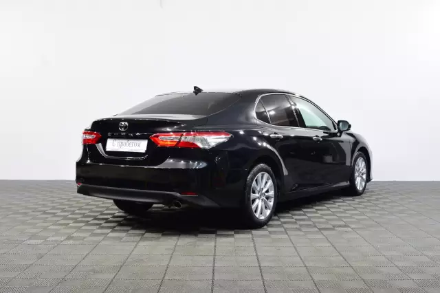 Toyota Camry 2019