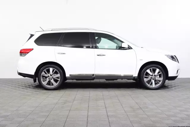 Nissan Pathfinder 2014