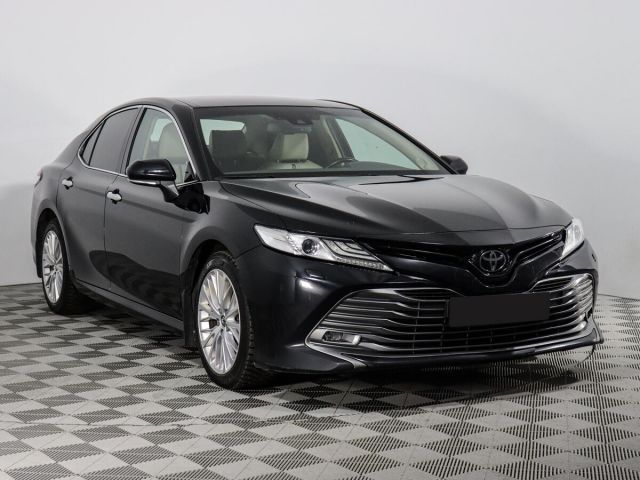 Toyota Camry 2019