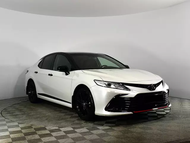 Toyota Camry 2021