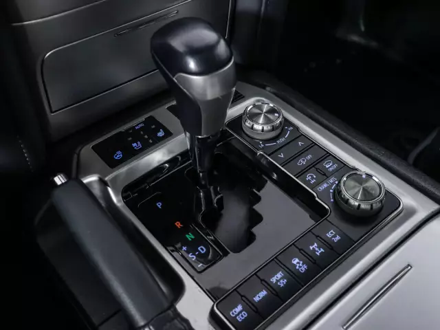 Toyota Land Cruiser 2018