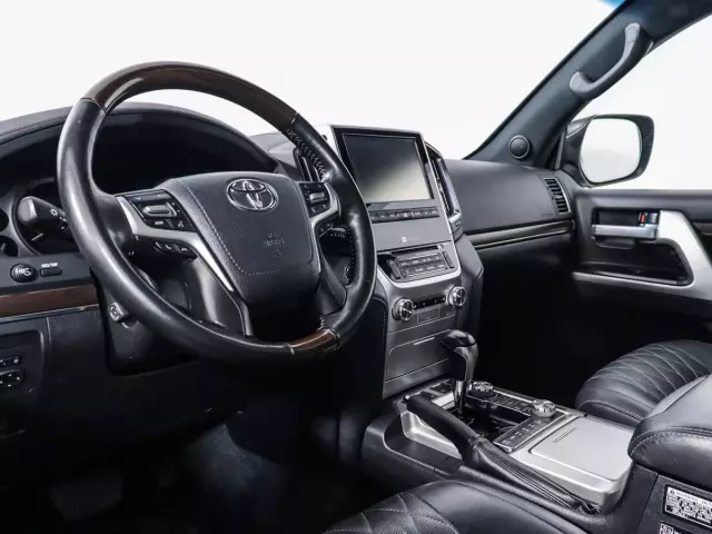 Toyota Land Cruiser 2018