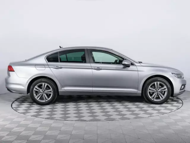 Volkswagen Passat 2021