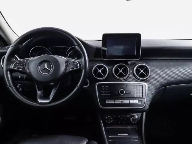 Mercedes-Benz A-Класс 2016