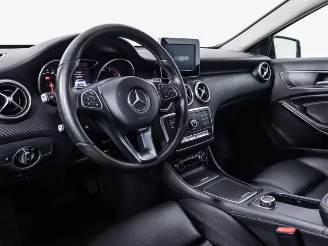 Mercedes-Benz A-Класс 2016