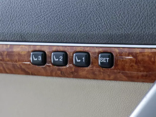 Toyota Land Cruiser 2012