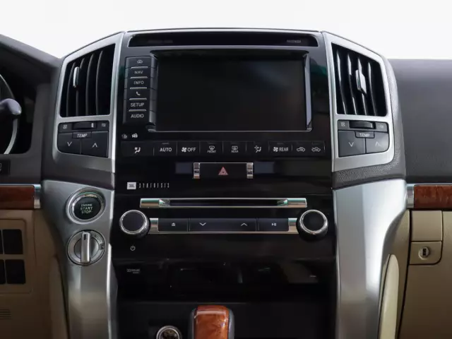 Toyota Land Cruiser 2012