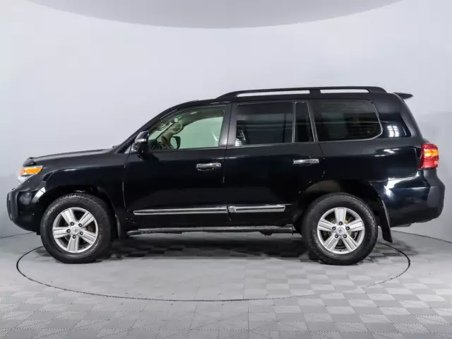 Toyota Land Cruiser 2012