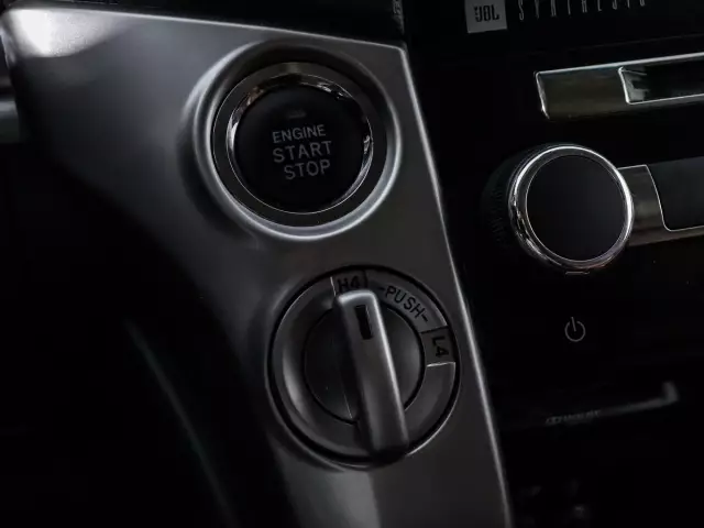 Toyota Land Cruiser 2013