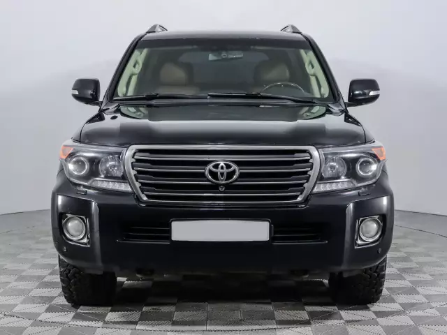 Toyota Land Cruiser 2013