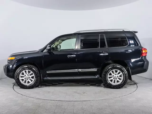 Toyota Land Cruiser 2013