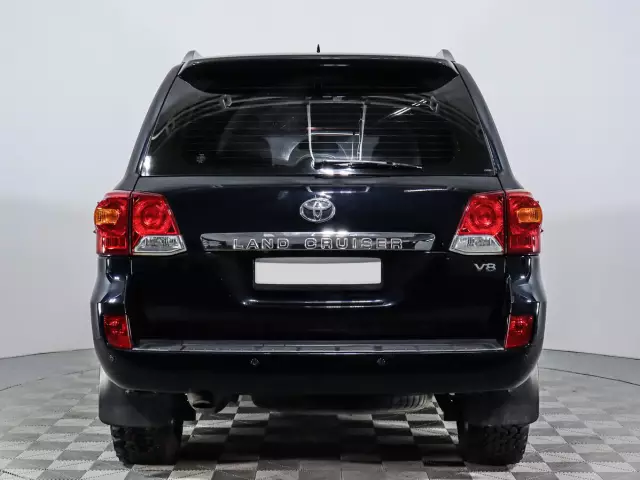 Toyota Land Cruiser 2013