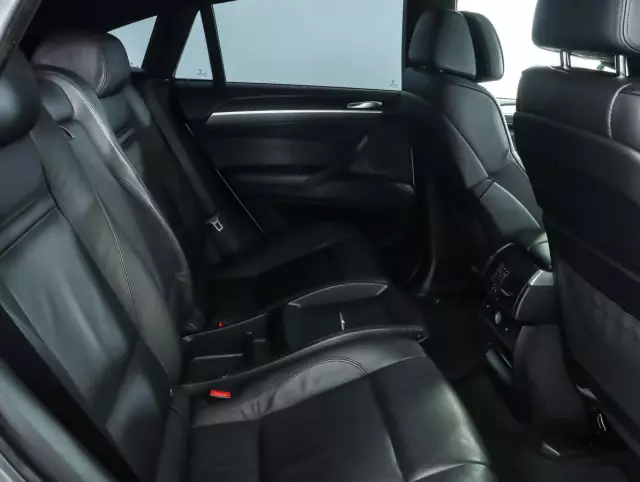 BMW X6 2011