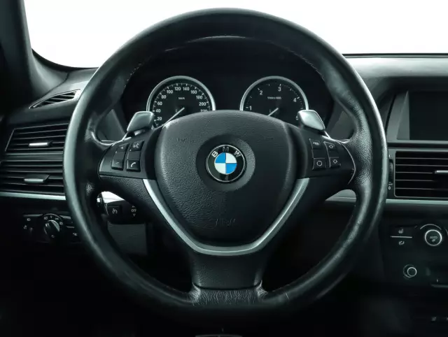 BMW X6 2011
