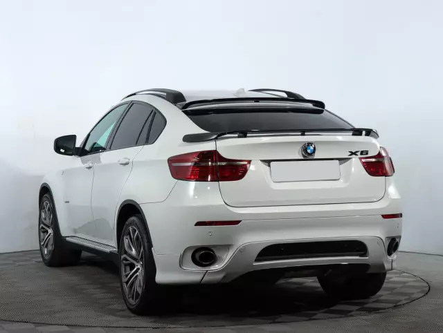 BMW X6 2011