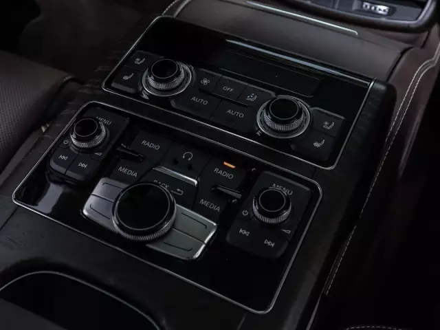 Audi A8 2016