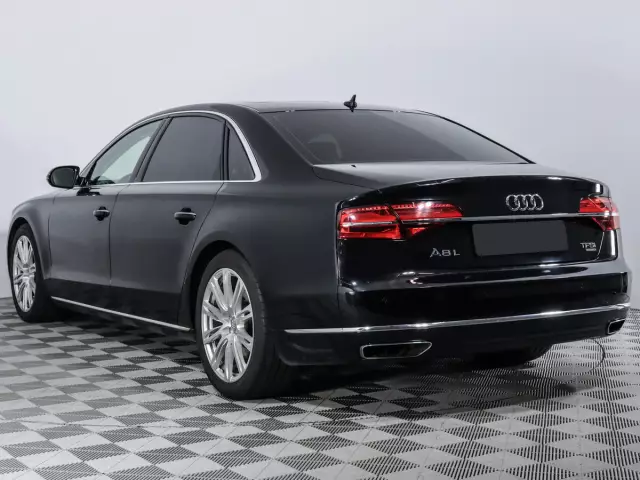 Audi A8 2016