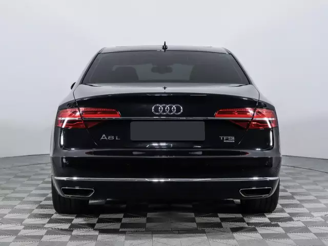 Audi A8 2016